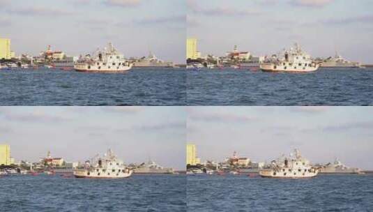 破旧的轮船漂泊在海面高清在线视频素材下载