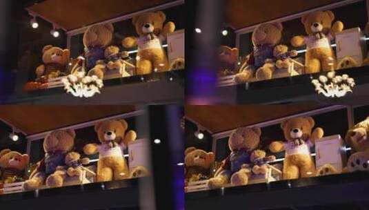 商场橱柜里的维尼熊玩偶素材高清在线视频素材下载