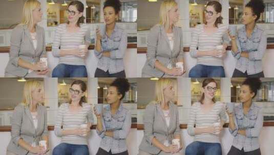女人喝着咖啡互相交谈高清在线视频素材下载