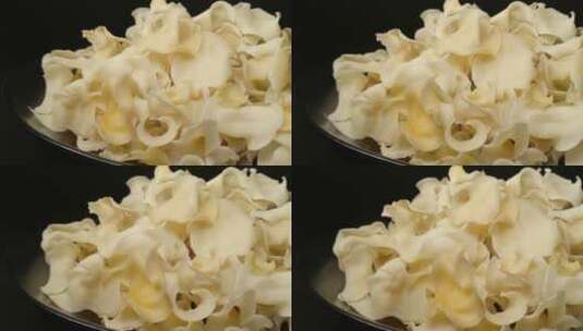 4K晒干了的美食土豆马铃薯片高清在线视频素材下载