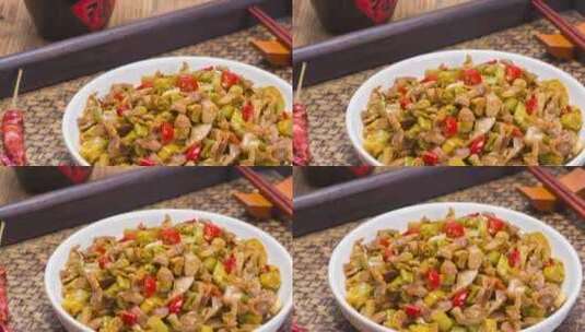 酸辣鸡杂美食菜品4k视频平移镜头高清在线视频素材下载