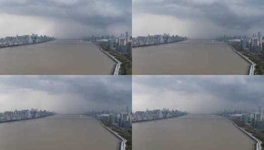 雷阵雨扫过杭州钱塘江延时航拍高清在线视频素材下载