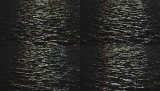 夜晚水面波光粼粼夜景海面月光湖面灯光水纹高清在线视频素材下载