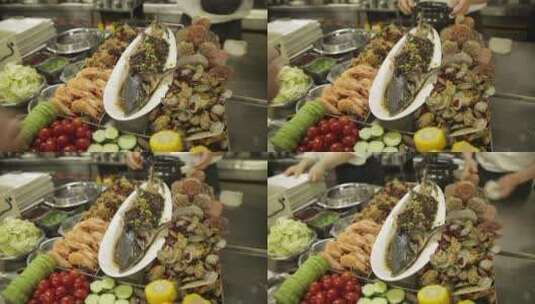 后厨厨师制作海鲜大咖 (1)高清在线视频素材下载
