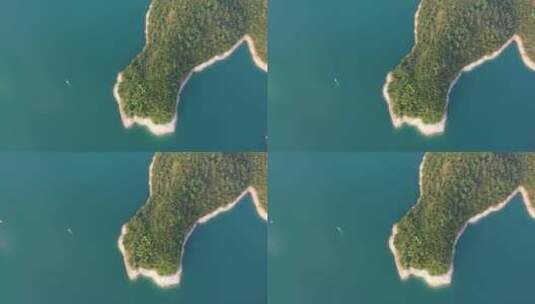 水中快艇快速划过湖面 4K航拍高清在线视频素材下载